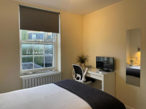 Grays Inn Road - Room 3